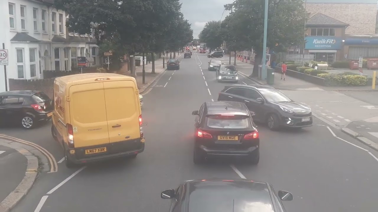 Shabby FRV - TFL Bus Route 116: Hounslow Bus Station - Ashford Hospital | Gemini 3 - London United!!