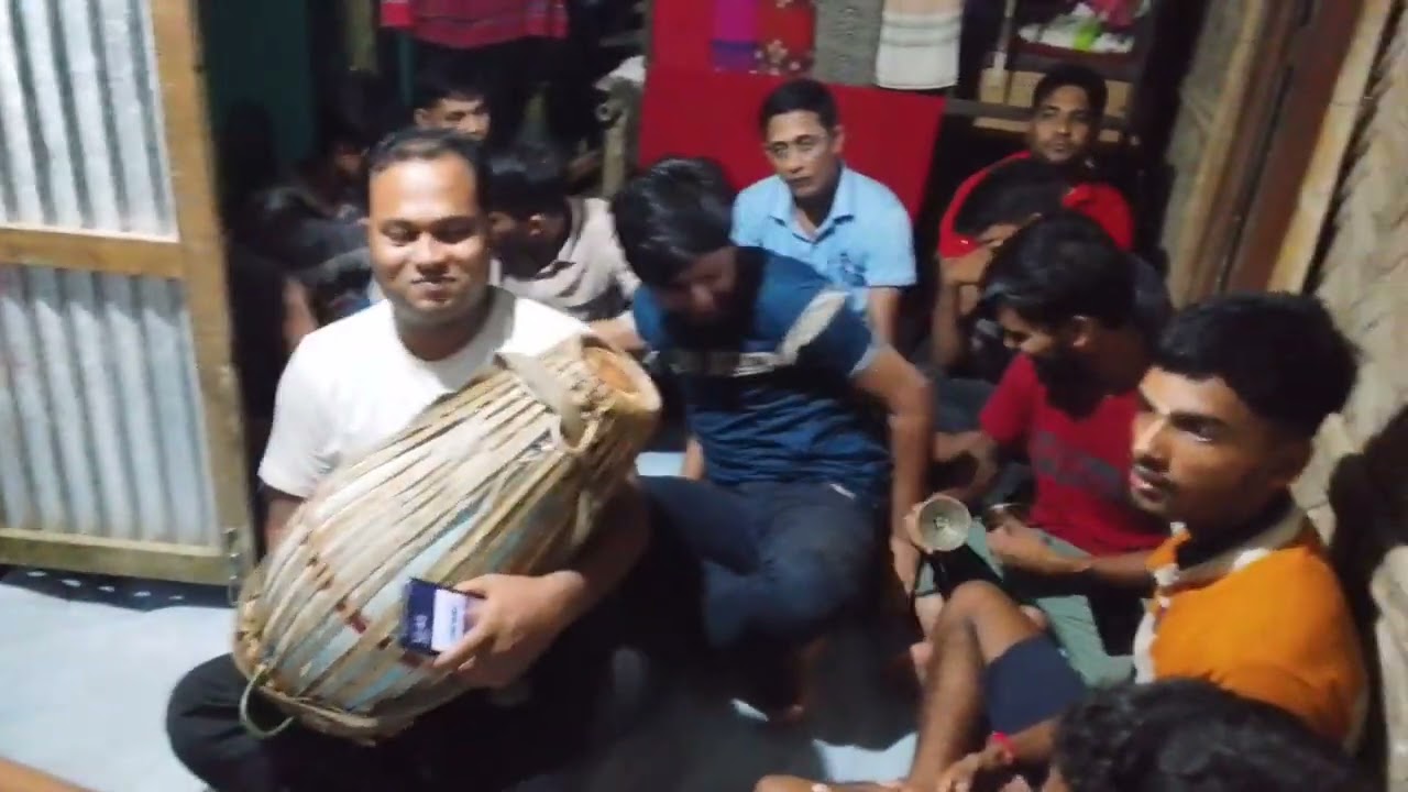 এমন পিরিতি রসেরও মুরতি খানী, কীর্তনীয়া রামানন্দ দাশ টিটু। 