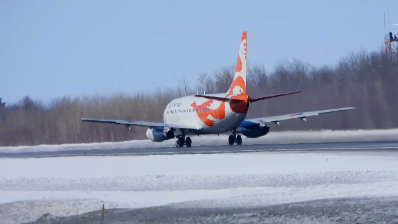 Air Inuit Boeing 737-200 C-GMAI Takeoff Runway 24 CYQB
