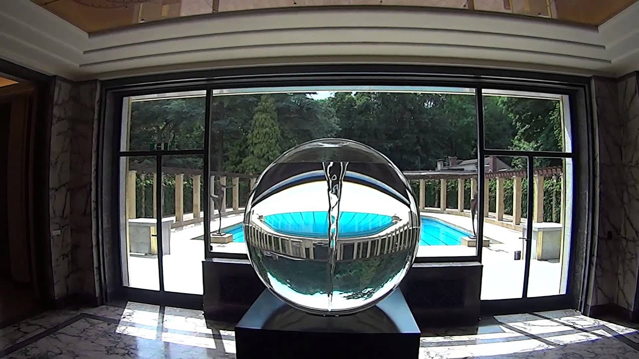 Villa Empain vue par un drone