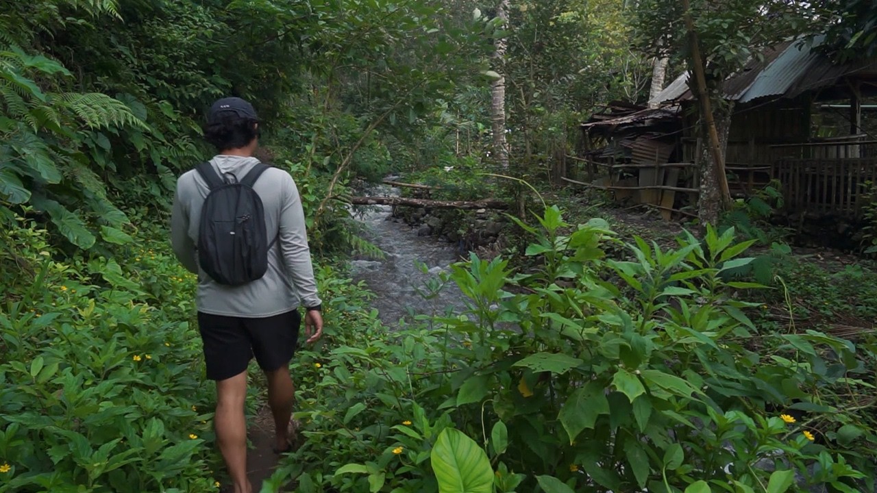 SOLO HIKING DI KEBUN NENEK