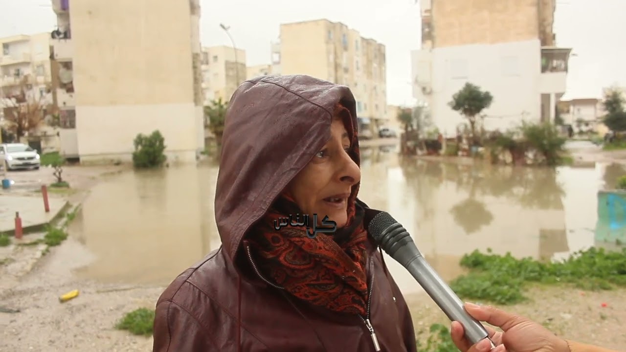 امي ما،تت وحدها في الدار  مفقناش بها ، انا نلمد في الدبابز باش نصرف على أختي المعاقة وراجلي لمريض