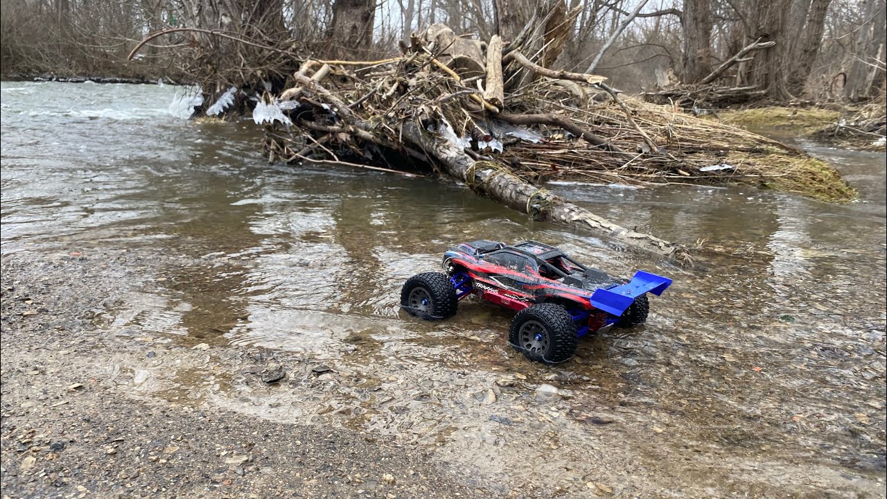Traxxas mini xrt first bash/ review 