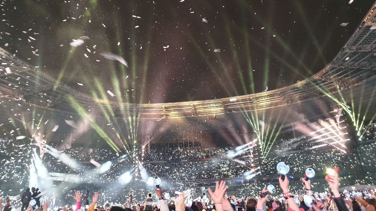 [BTS IN PARIS SDF] 1 an déjà !