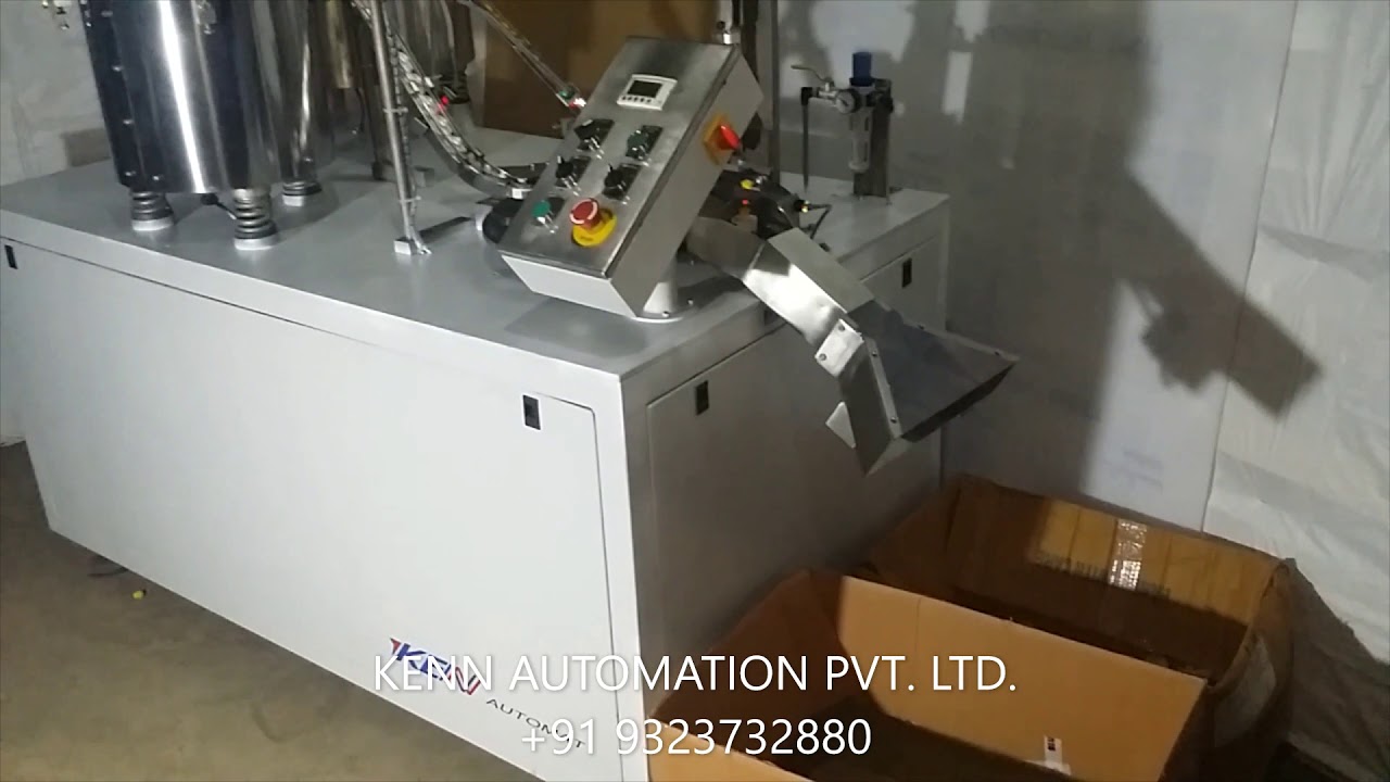 PUSH PULL CAP ASSEMBLY MACHINE