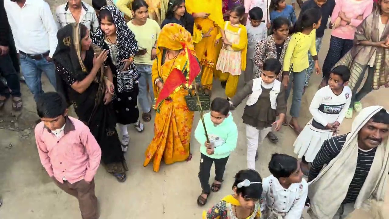 श्रीमद भागवत कथा कलश यात्रा | गाँव में भव्य शोभायात्रा और शानदार नृत्य🔥 || ग्राम नरैनीपुर ❤️