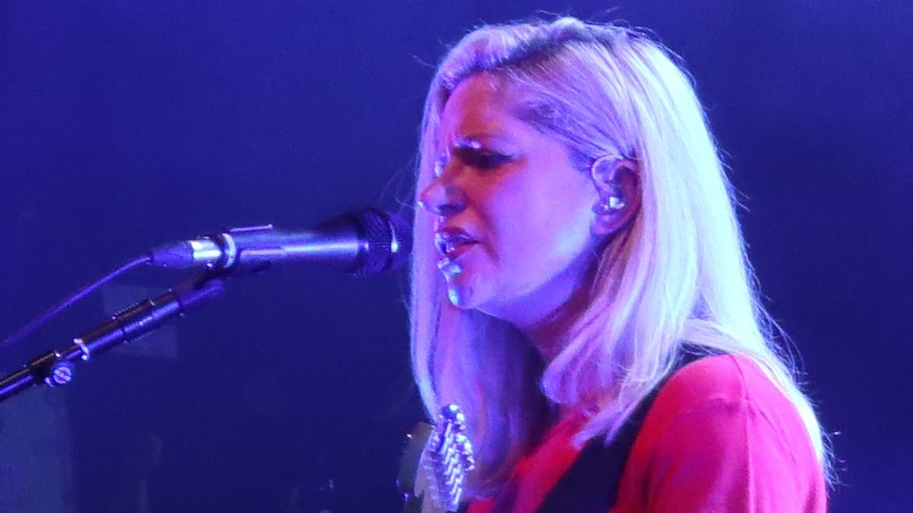 Live: Alvvays - Pharmacist/Atop A Cake - O2 Ritz Manchester, England 4K