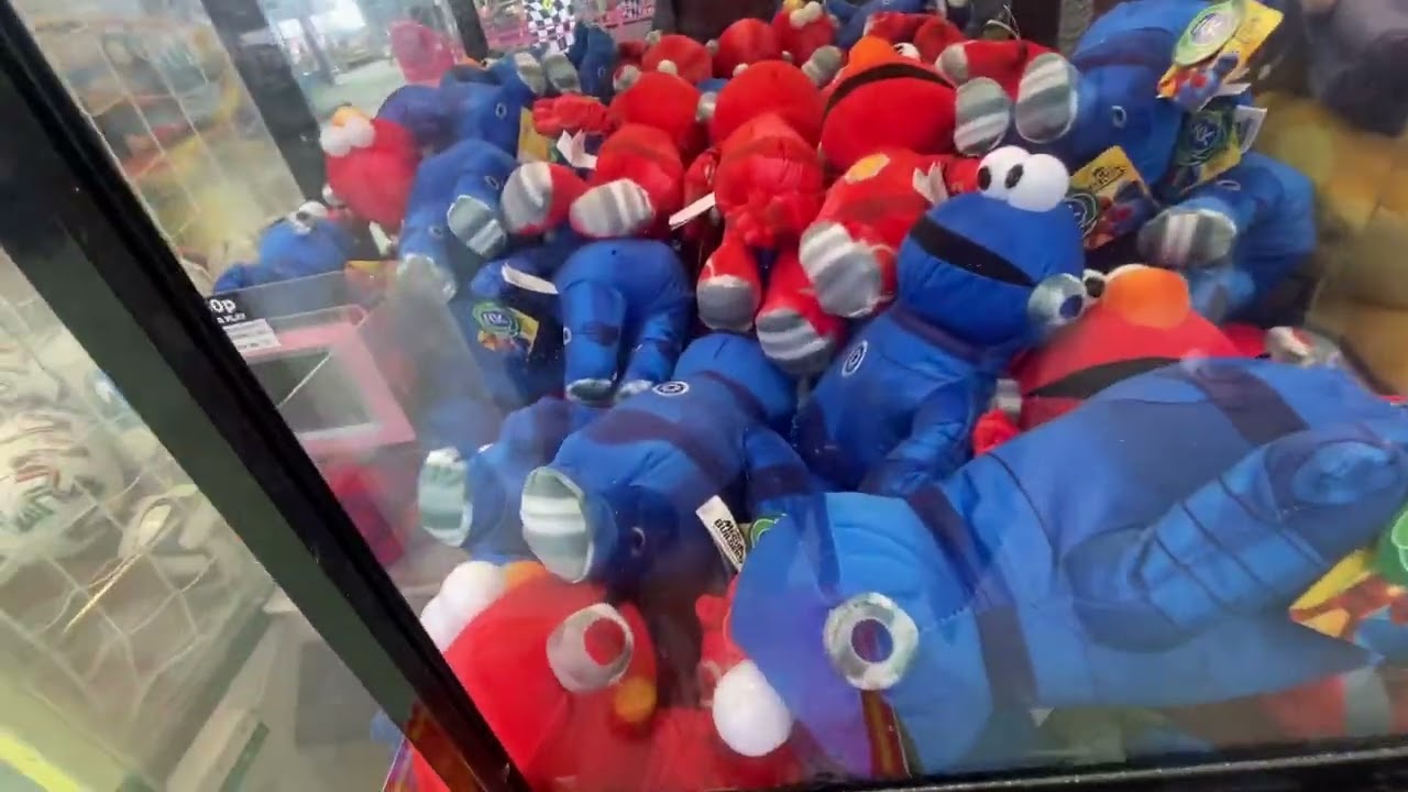 Claw Machines In The Wild || How Are These Machines Still Alive? || Brean Theme Park Brean Somerset!