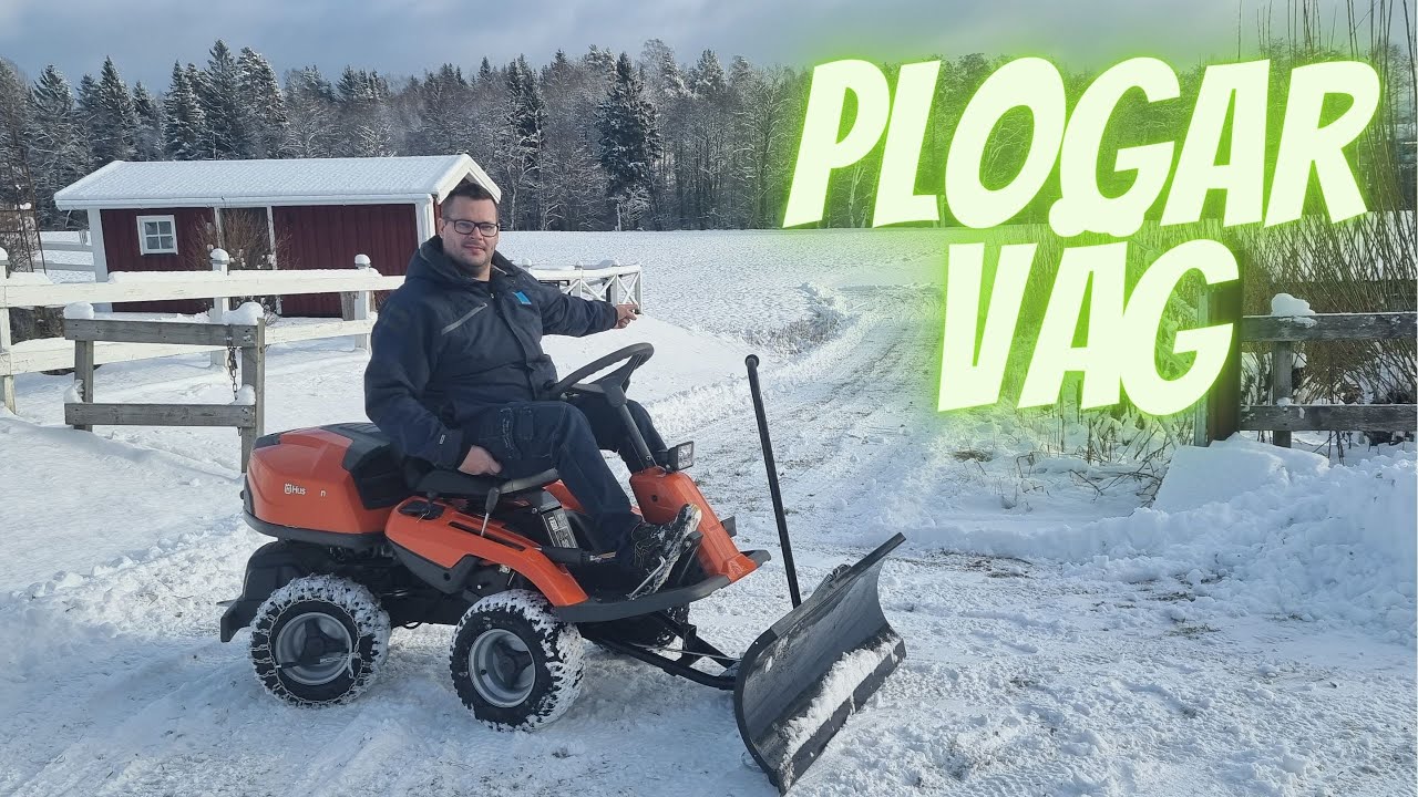 Plogar väg med Husqvarna rider