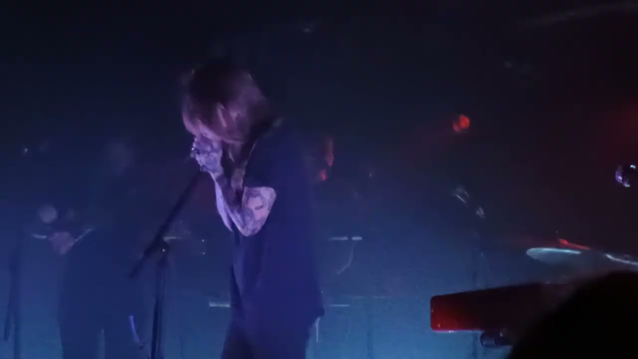 Julien Baker - Over/Appointments (live) @ EartH Hall London, 20/11/2024
