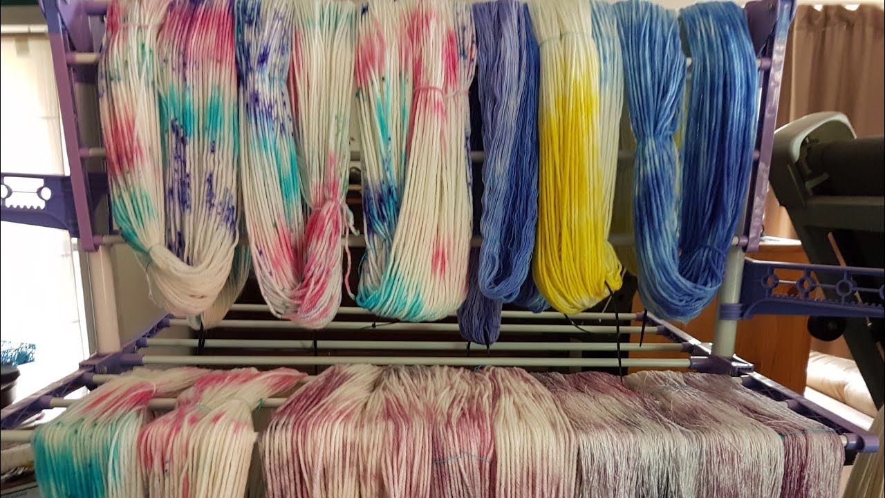 How to Dye Yarn, Live December edition.