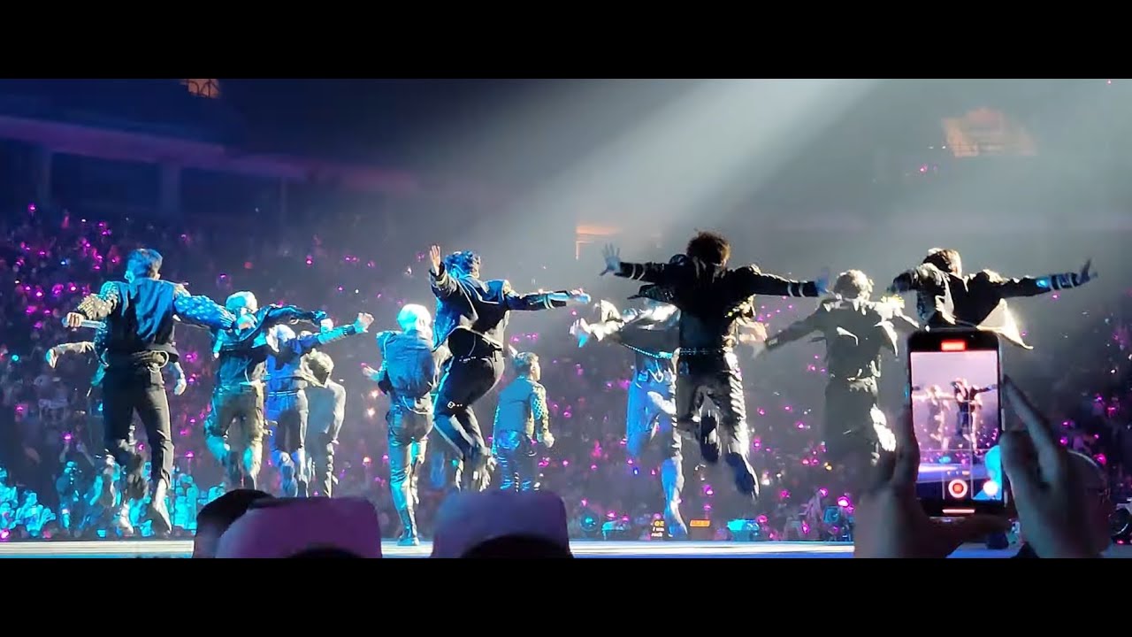 Rock with you seventeen in Vancouver live 08/10/2022