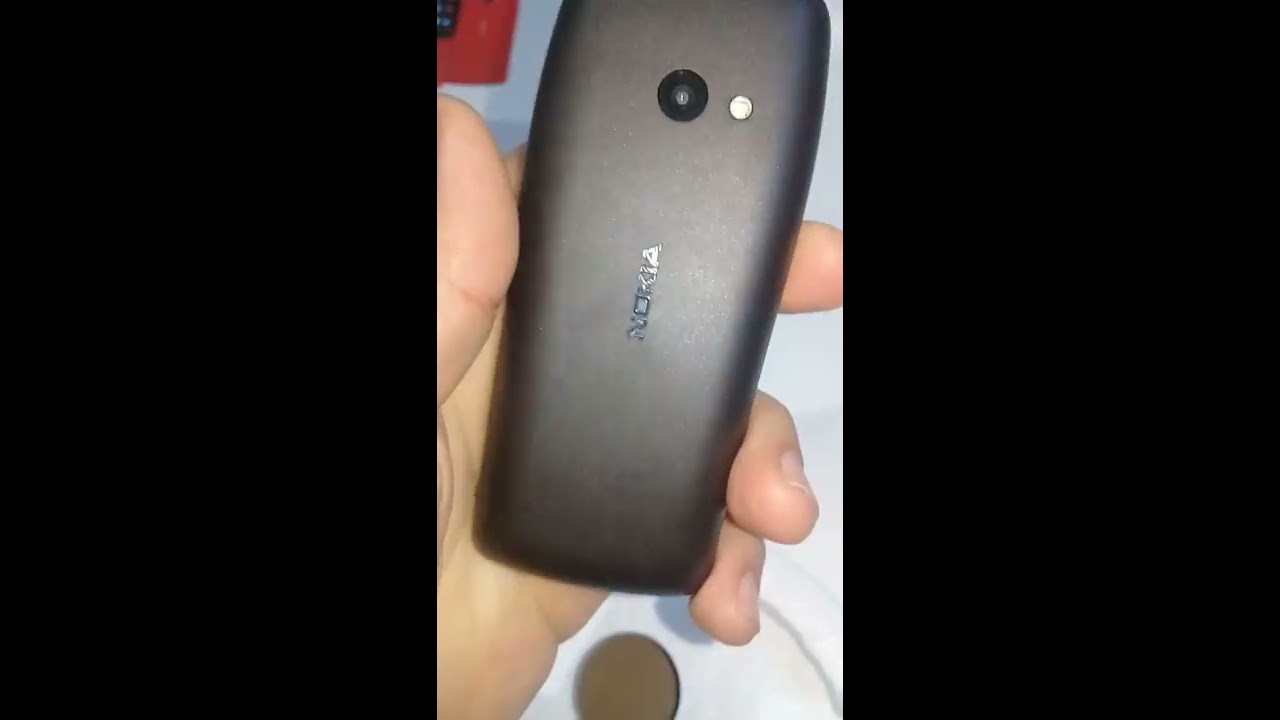 Nous vous introduisons le Nokia 210. Retrouvez le look classique, dot&eacute; d&rsquo;une technologie moderne.