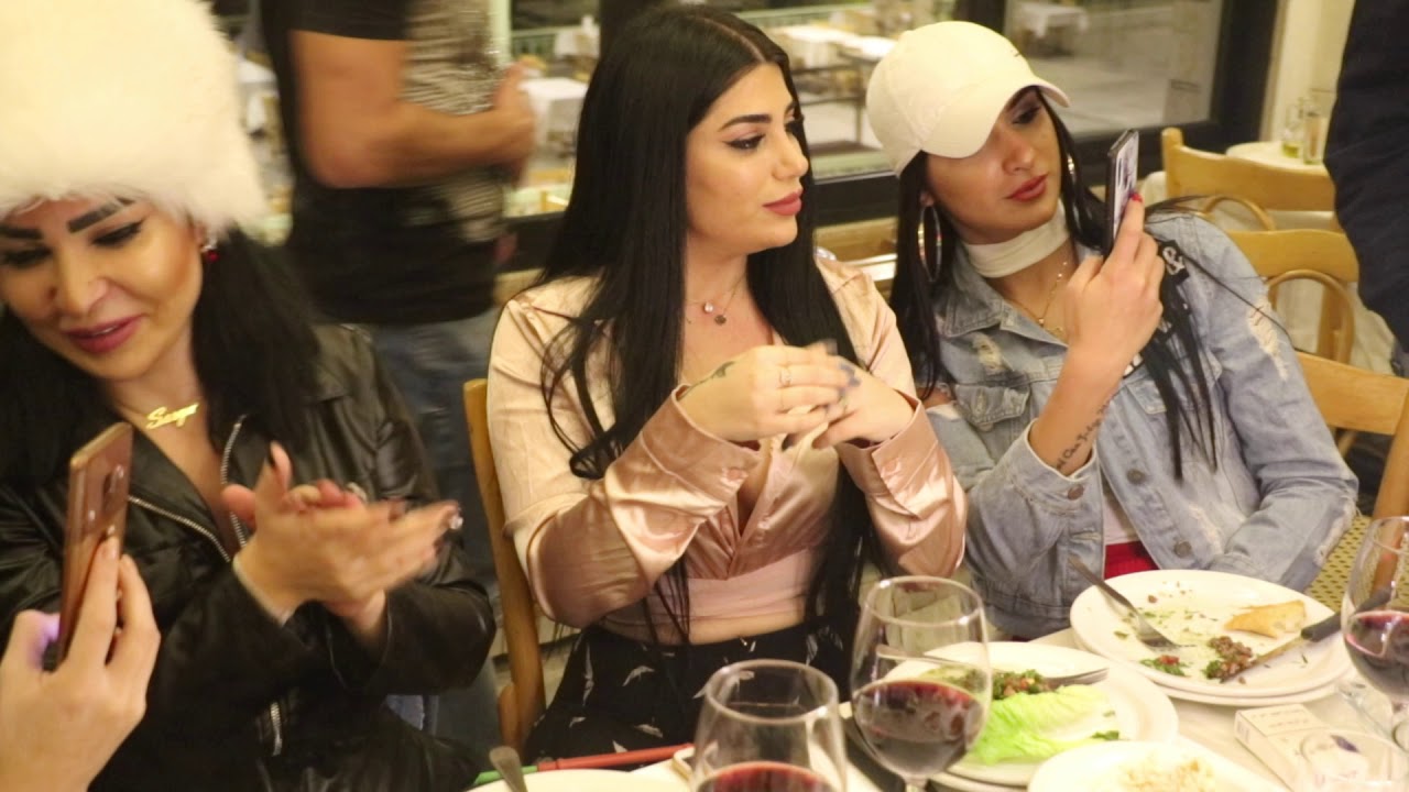 متعهد الحفلات أوليفر أبو زيد ومفاجأة في الفردوس اهدن ..