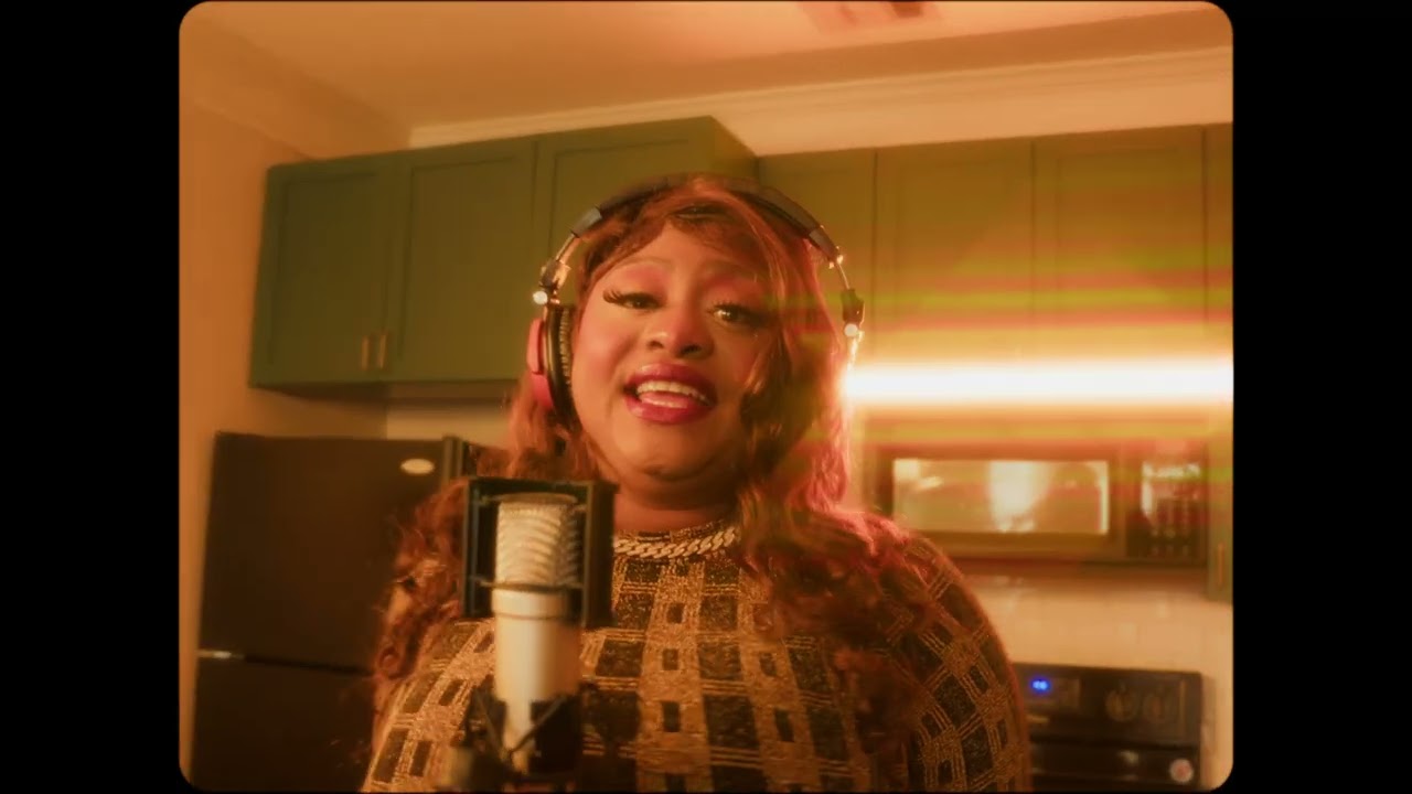 Katie Angelle - TAUNT - The Kitchen Performance