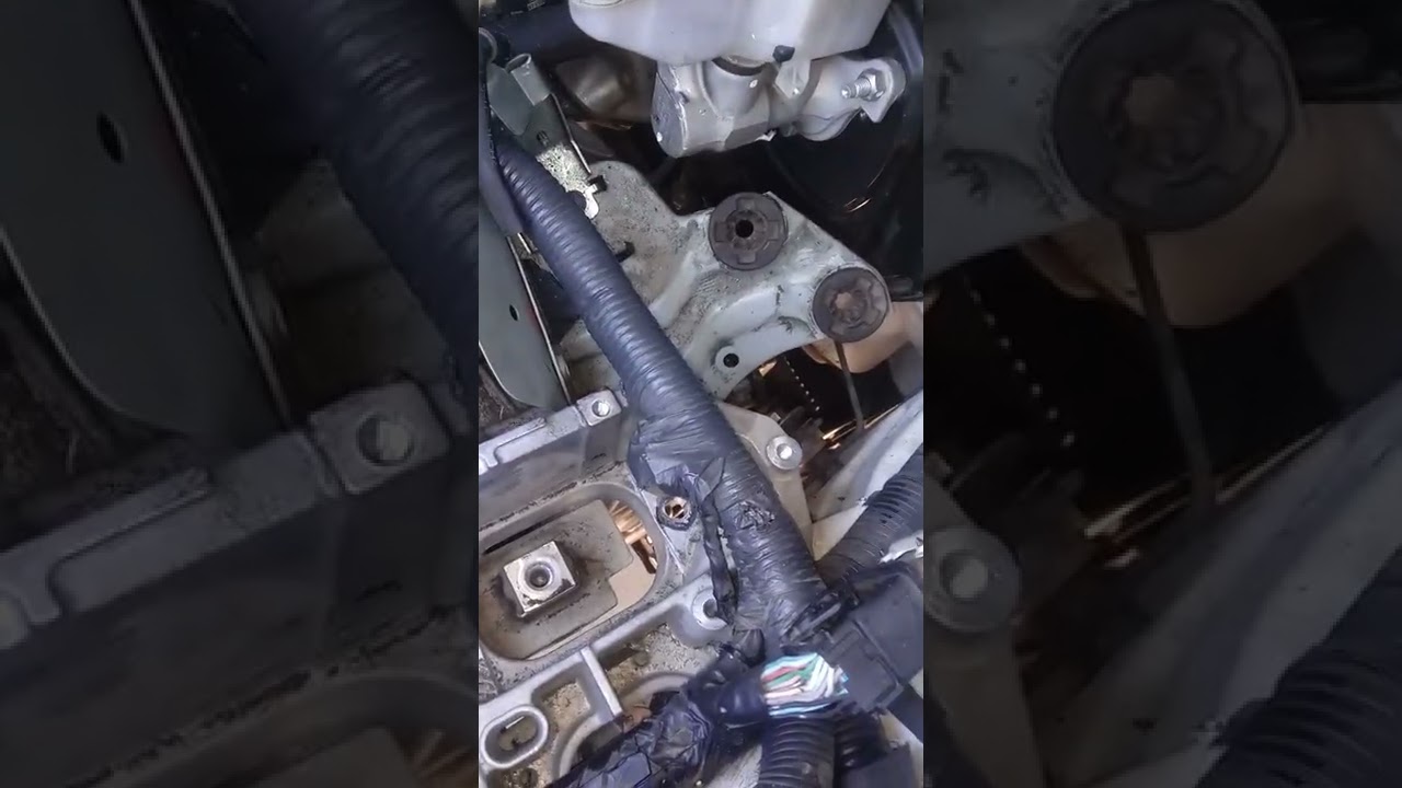 CAMBIO DE SOPORTE DE TRASMICION DE LADO DE CHOFER DE 2019 NISSAN SENTRA SV V4 D10/12/16.18