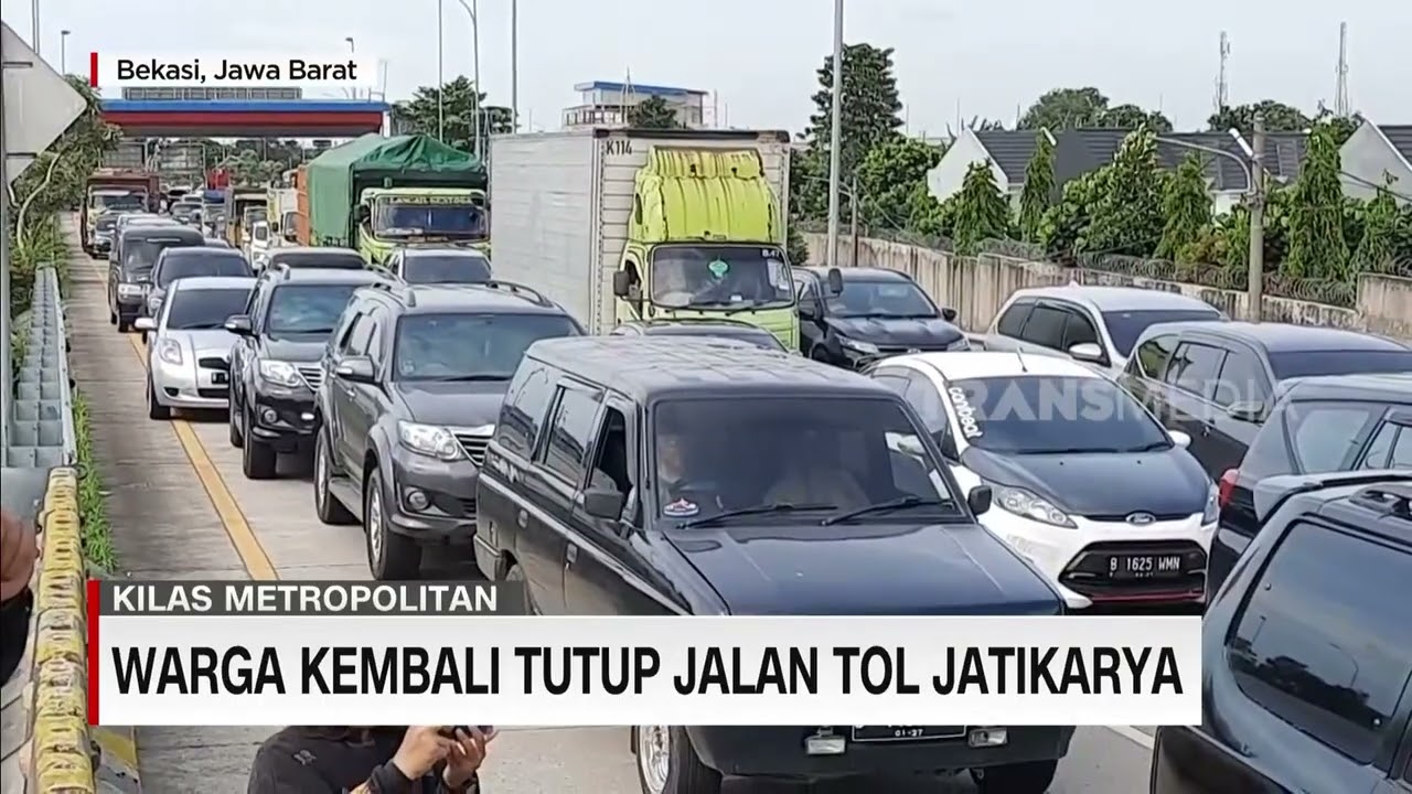 Warga Kembali Tutup Jalan Tol Jatikarya | REDAKSI MALAM (12/04/23)