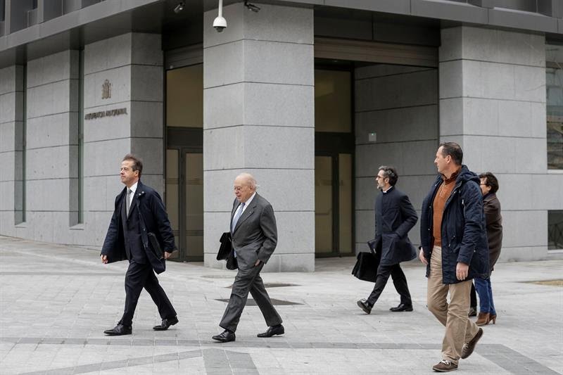 Pujol insiste en que la fortuna de Andorra procede de la herencia de su padre