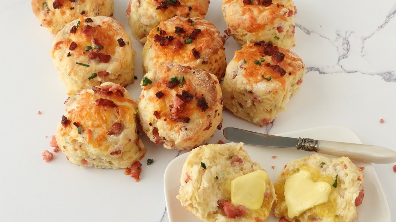 Make DELICIOUS Cheesy Bacon Scones at HOME Easily