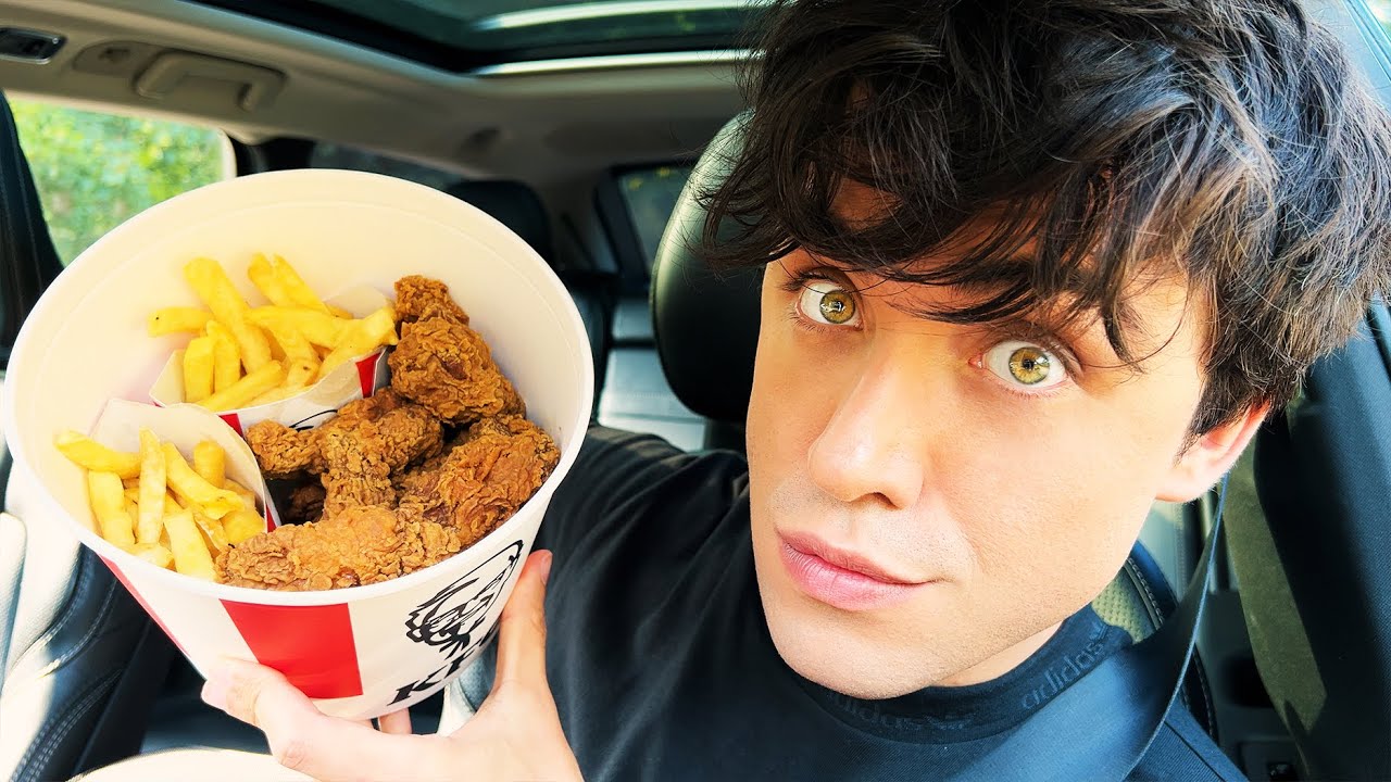 ASMR Eating KFC Bucket (Fried Chicken, Crispy Chicken Fillet, Fries) MUKBANG 먹방 MY CAR | McBang ASMR
