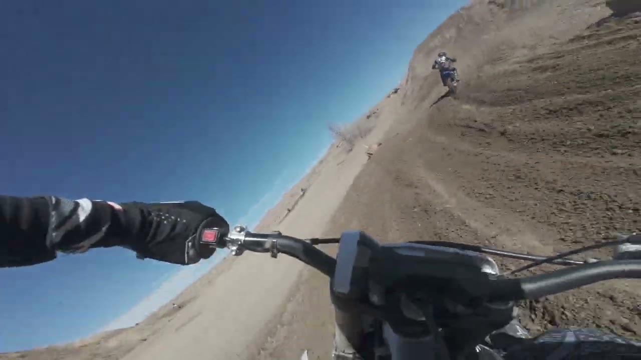 '26 YZ125 killin it at Aztec Raceway.