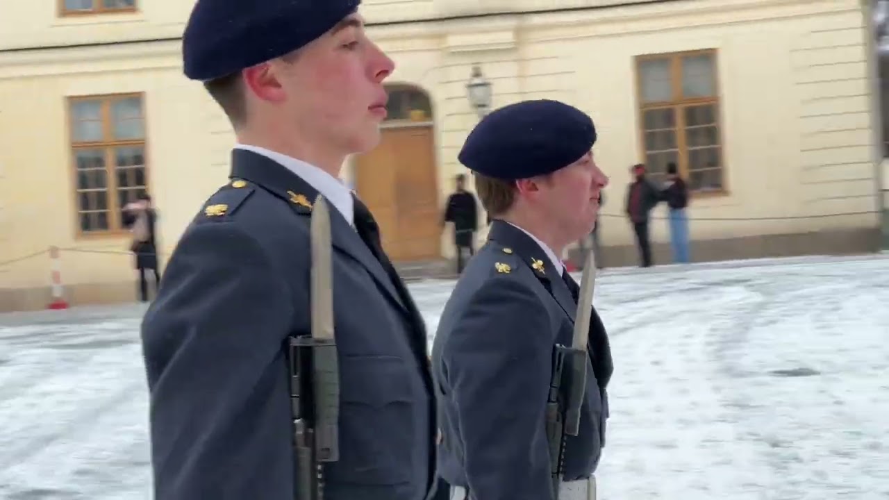 Drottningholms Slott vaktavlösning. (SkyddC) Umeå -(SkyddC) Umeå 2023-03-29 + (bonusklipp i slutet.)