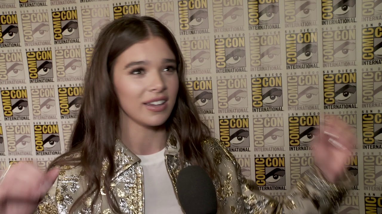 SDCC 2018 - Bumblebee - Itw Hailee Steinfeld (official video)