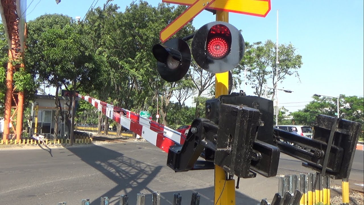 Palang Pintu Baru! - Perlintasan Margorejo Surabaya