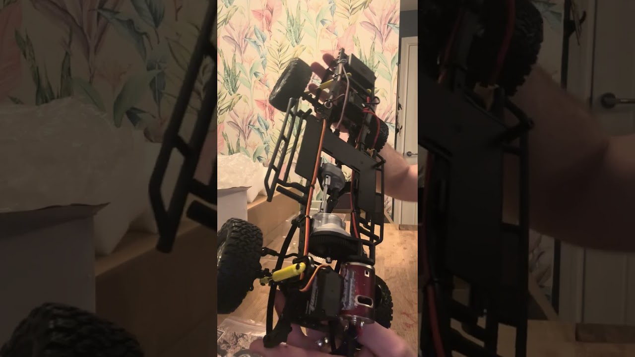 First rc4wd unboxing #rc4wd I tried! 