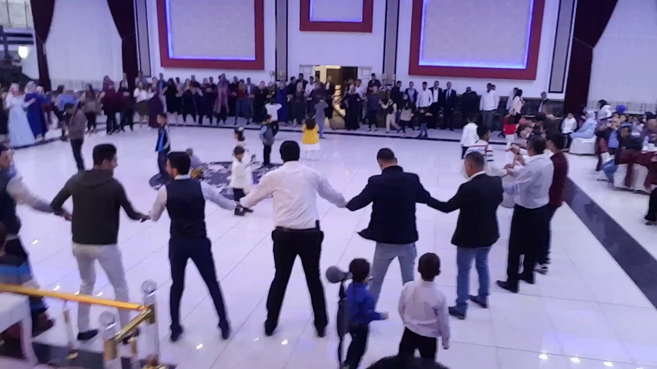 Sileman Aziz Şexani Delilo  Daweta 
Esra & Veysel midyat divan dugun sarayi part  3سليمان عزيز شيخان