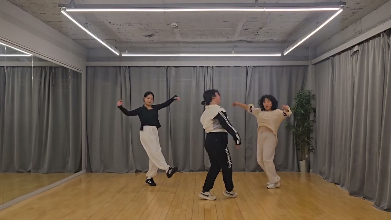 스파클링댄스팀-카리나UP 3인 커버댄스
