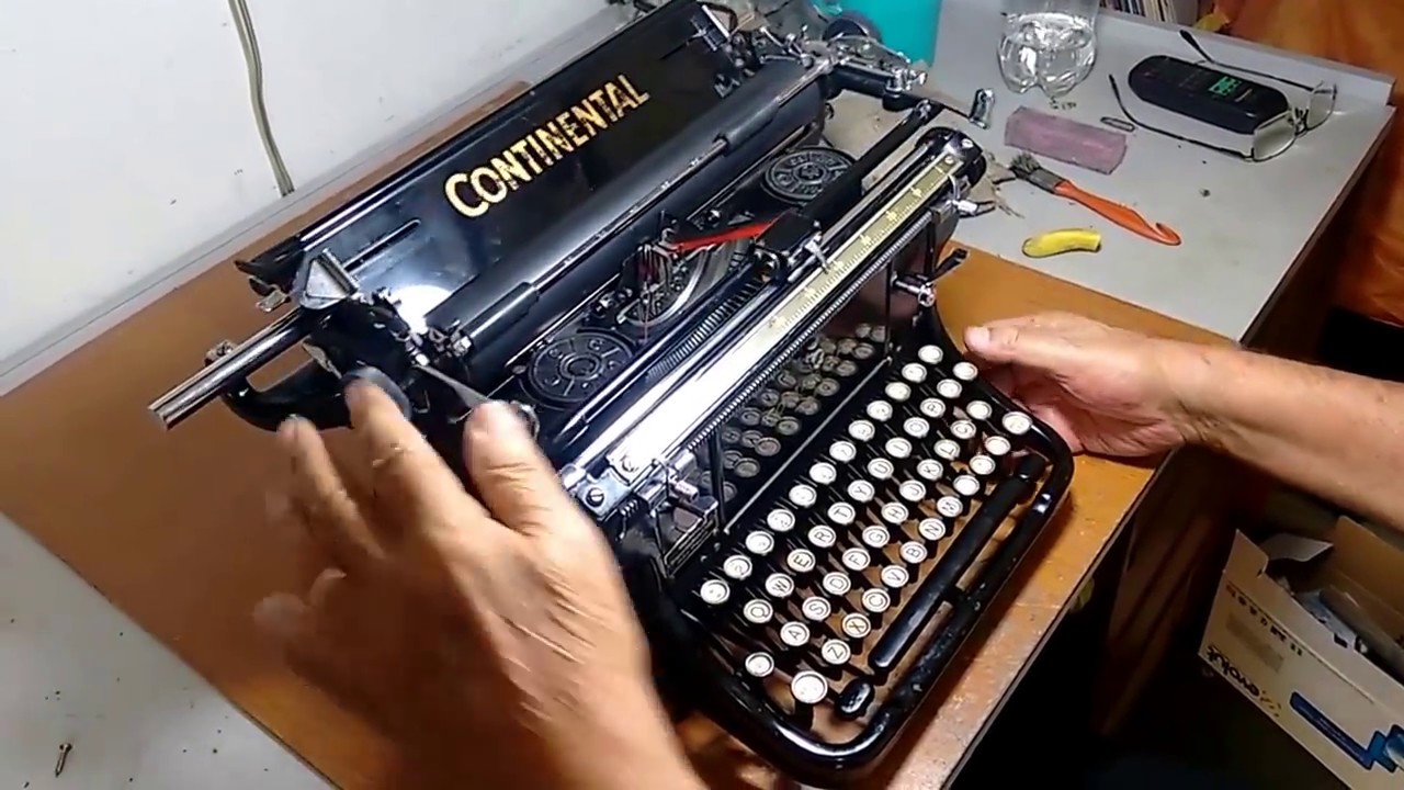 Máquina de Escrever Antiga Continental de 1932