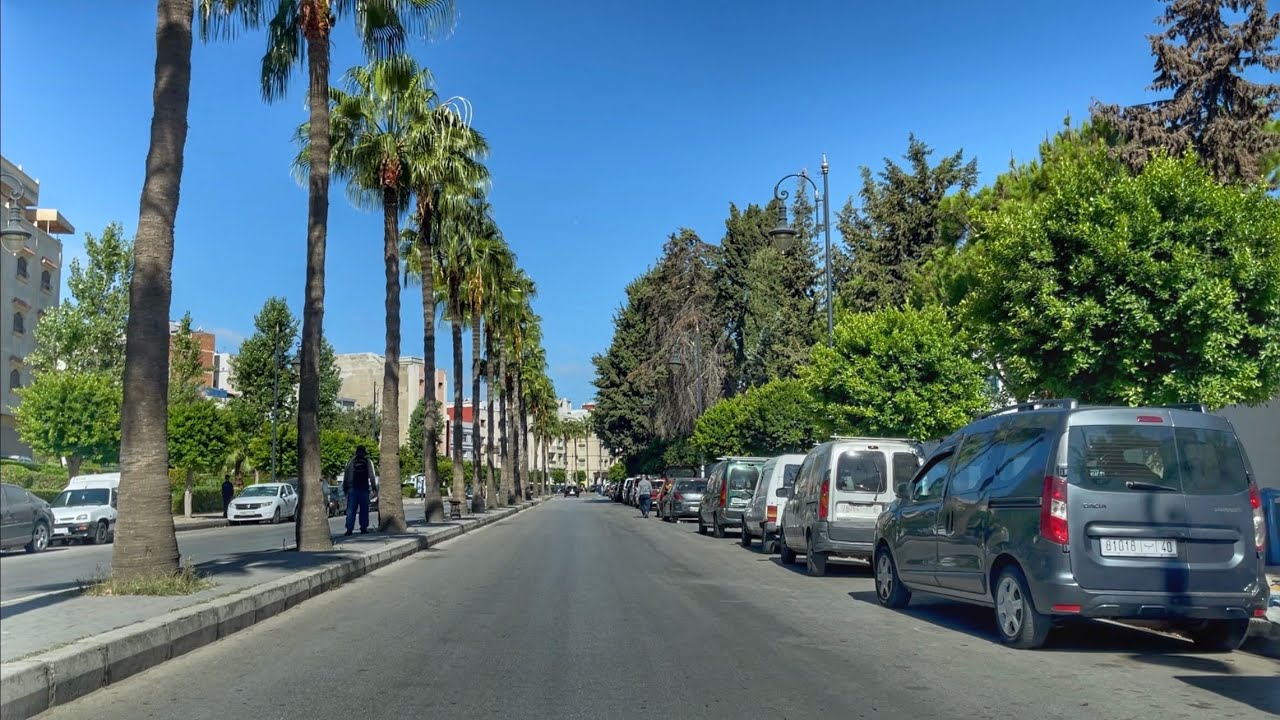 جولة في مدينة طنجة من المغوغة الى مسنانة.. شاهد أحياء طنجة الشعبية 😍