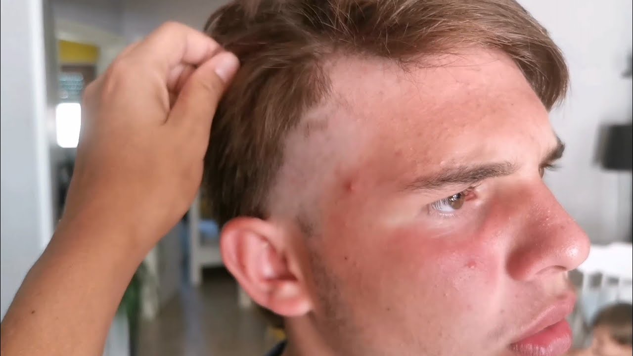 Chris cosa hai combinato?!! Di nascosto 😯Ora pure la moda 😬