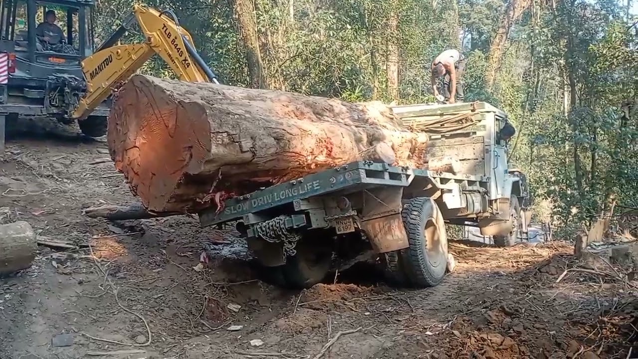 JCB V/S SHAKTIMAAN