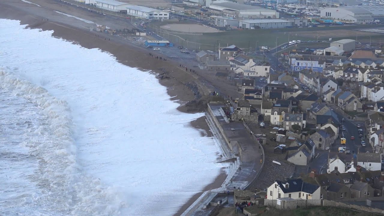Chesil Beach - The Storms Continue (Feb.8, 2014)