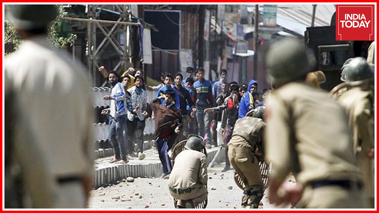 #KashmirUnrest: Fresh Clashes In Kashmir