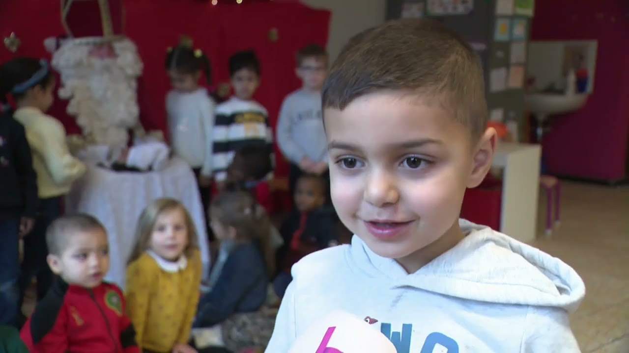 Neder-Over-Heembeek : Saint-Nicolas rencontre les enfants de l’école… Saint-Nicolas