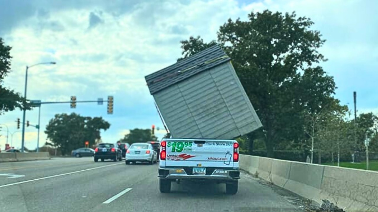 Idiots In Cars 323