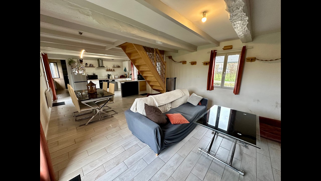 À VENDRE À ENVERMEU LONGÈRE RÉNOVÉE