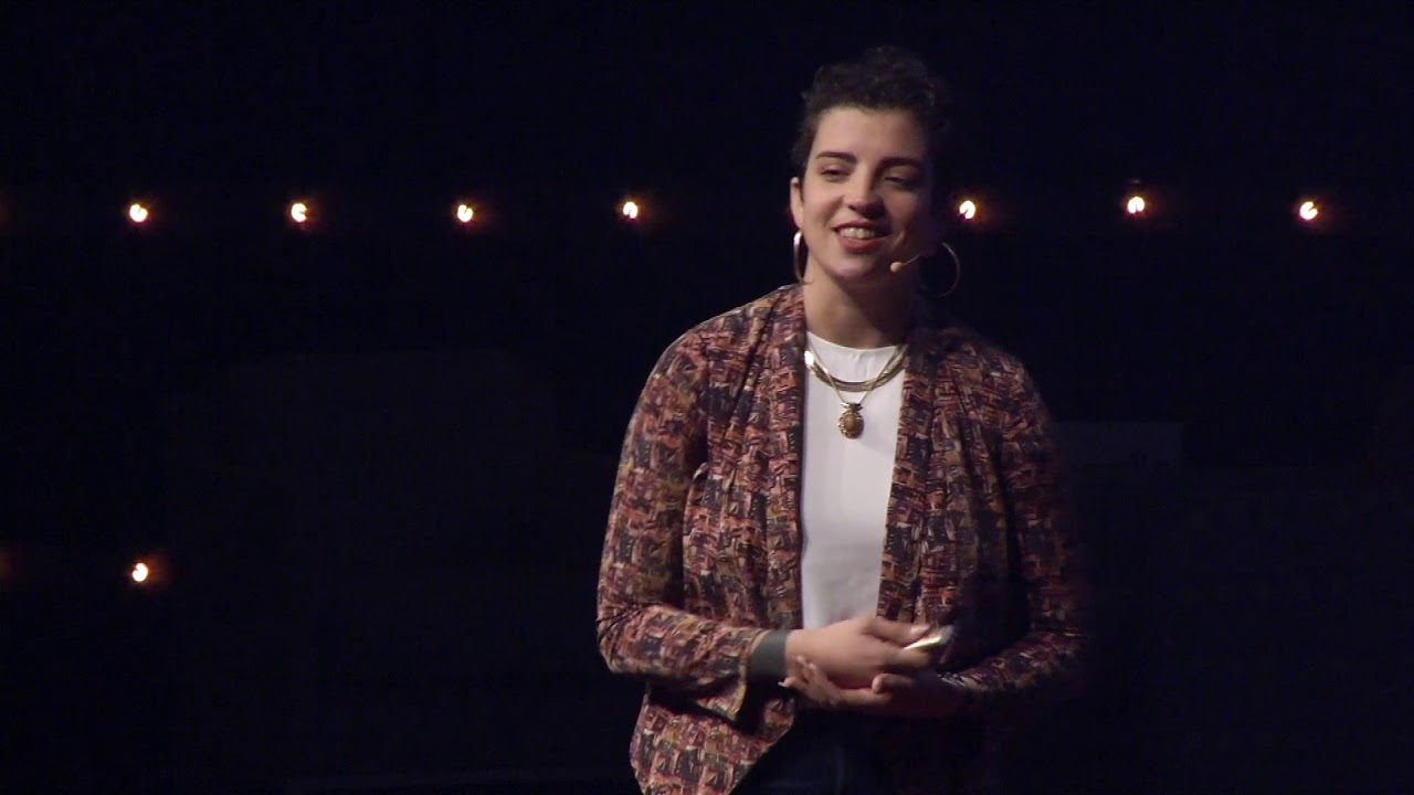 The secret to excellent service | Jacyara de Oliveira | TEDxNaperville