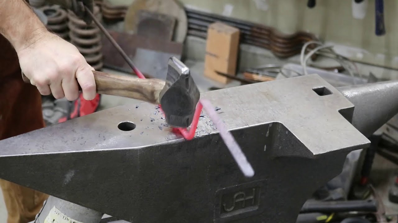Forged Paper Towel Holder // Blacksmithing For Beginners