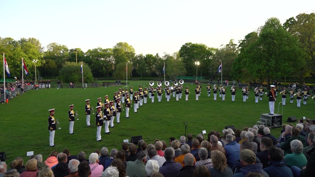 Adest Musica Sassenheim - Taptoe Sassenheim, 13-05-2023 // Drum- en Showband