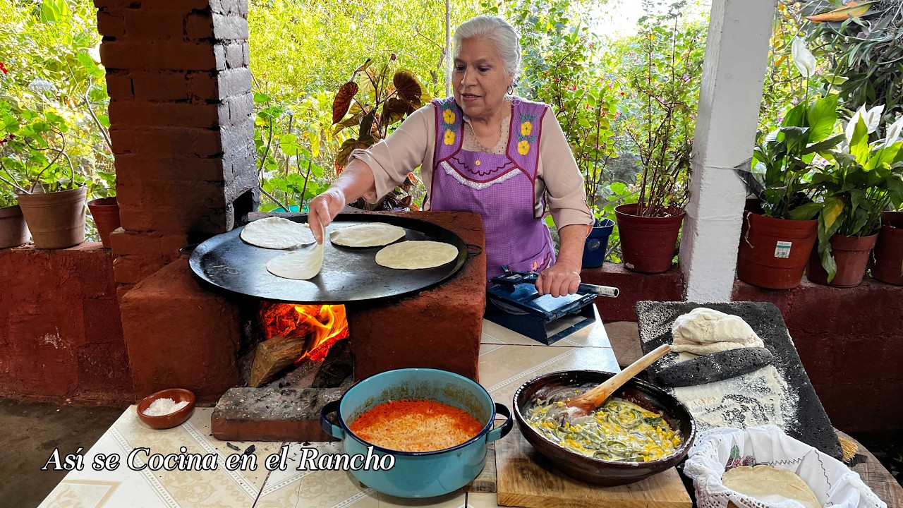 &iexcl;No Qued&oacute; Ni Un Poquito! Rajas con Elote en Crema Estilo Rancho Con Tortillas Reci&eacute;n Hechas  🌶️🌽🔥