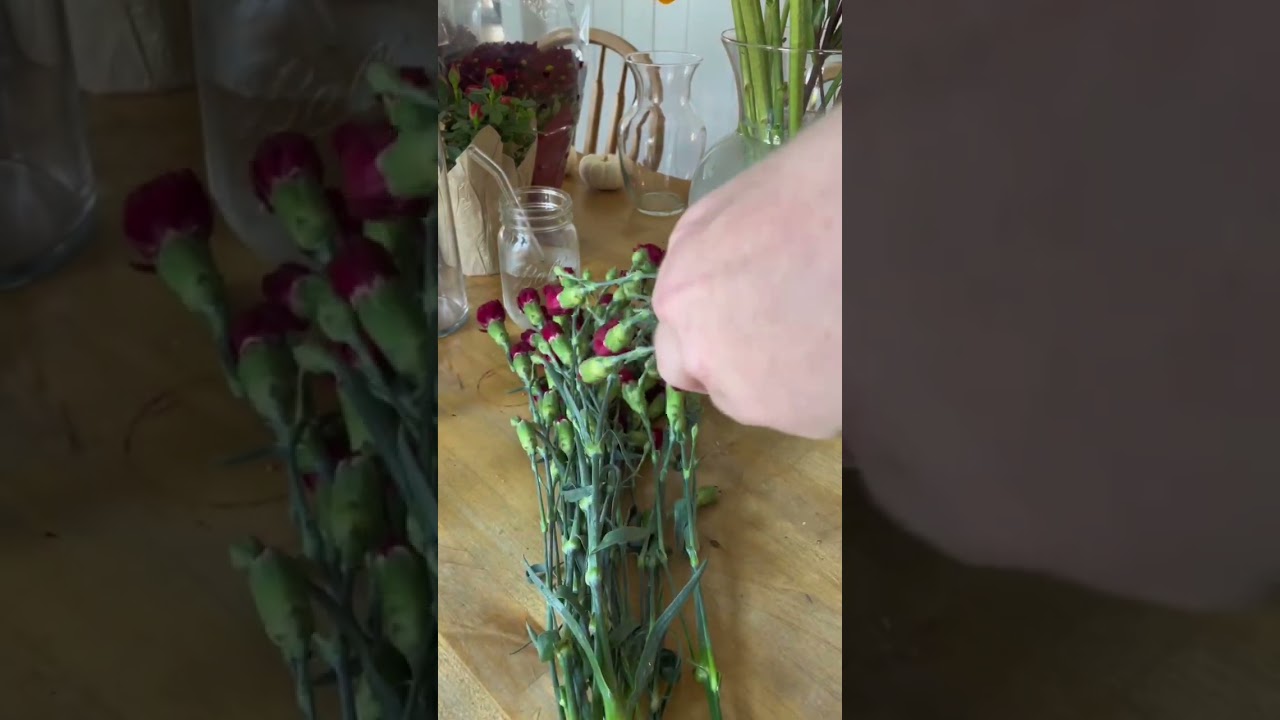 How to help your floral arrangements last longer #shorts #flowers
