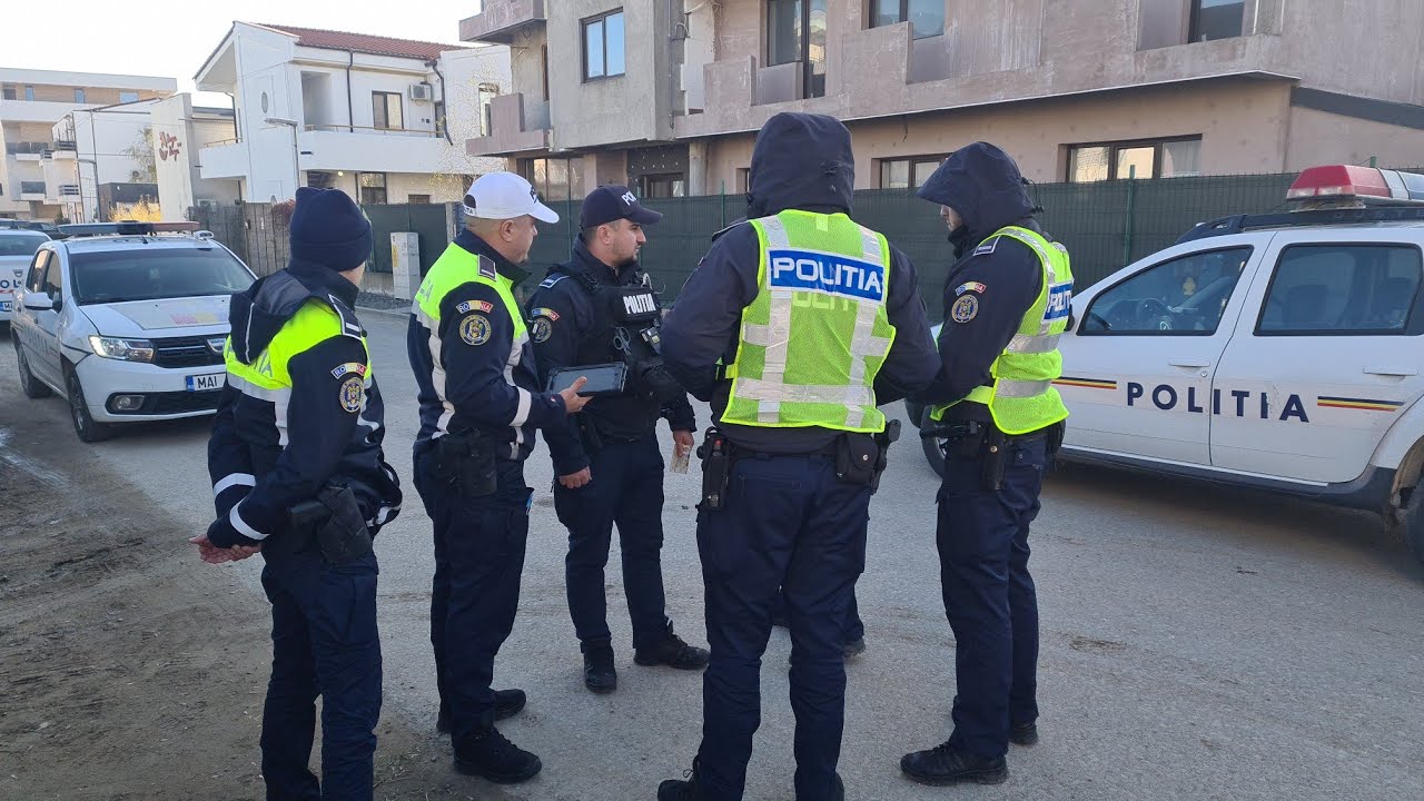 Primărie de lux și gunoaie la greu la Tuzla ! Mafiot cu lemne și poliția 112 în acțiune !