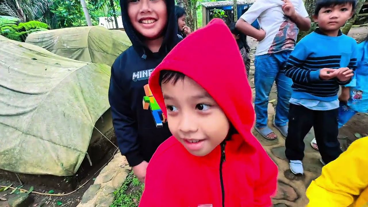 CAMPING DI HUTAN !! FIRST TIME TIDUR DIHUTAN SERU BANGETT !! WALAUPUN ADA KEJADIAN ANEH 😱