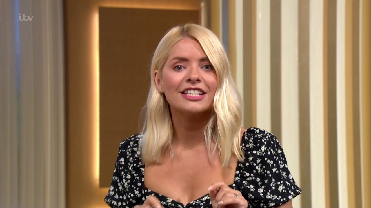 Holly Willoughby - Summer Dress Dancing - 23rd June 2020