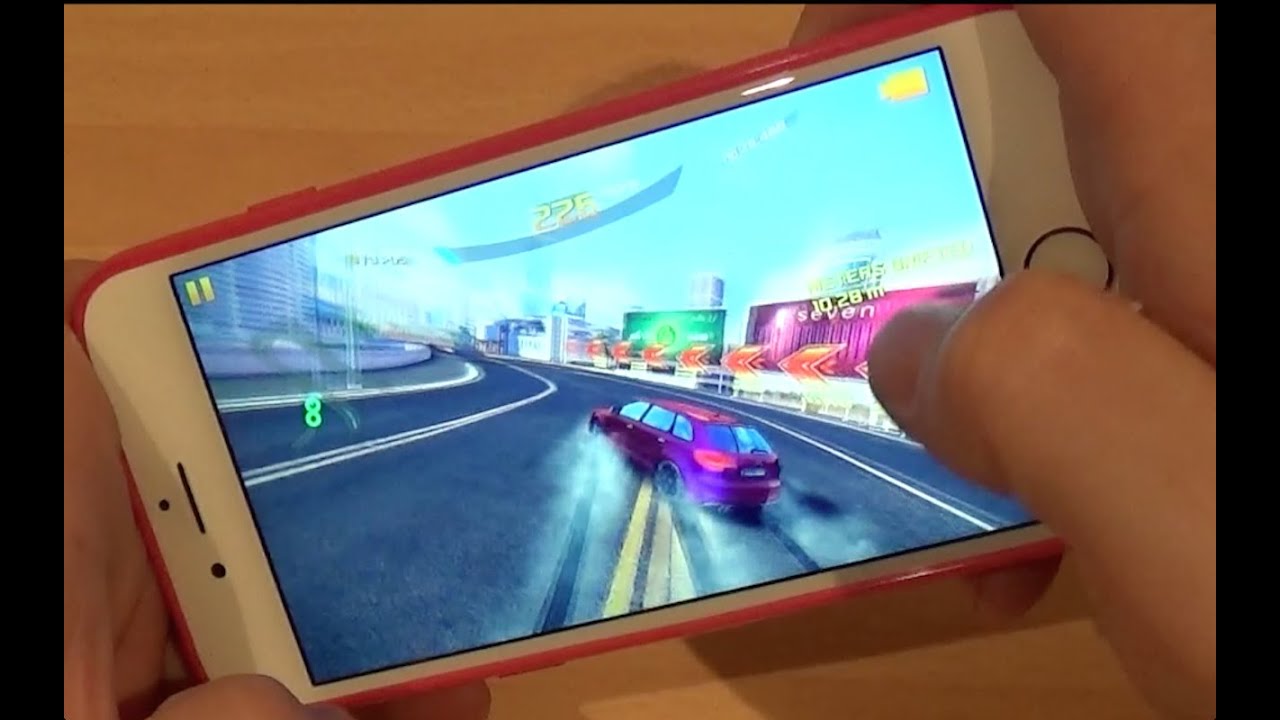 Apple iPhone 6 Gameplay on Asphalt 8