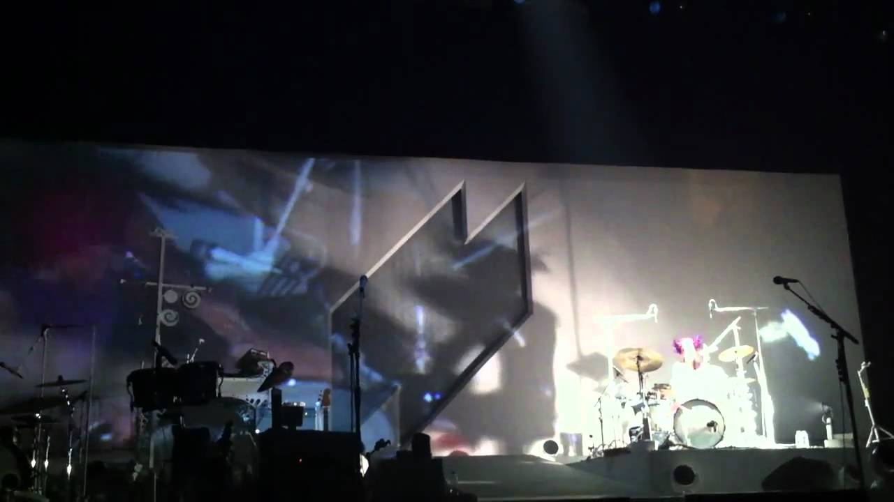 Matthieu Chedid - Cyril Atef - Solo batterie @Tours